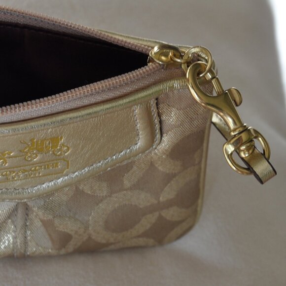 Coach Wallet - Picture 3 of 4